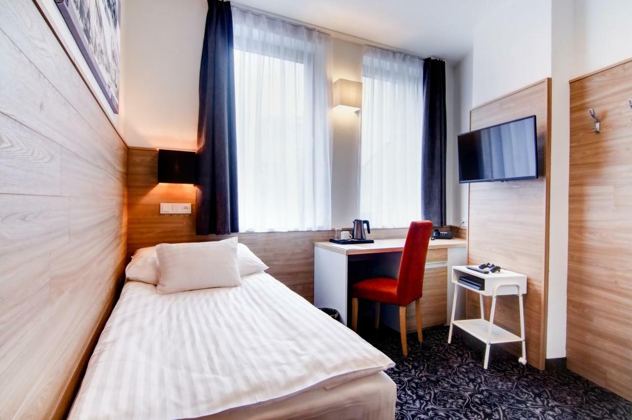 Hotel Koflik Страконіце Екстер'єр фото